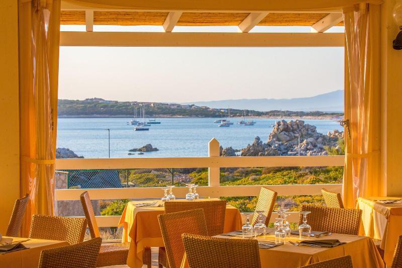 Отель Mangia'S Santa Teresa Sardinia, Curio Collection By Hilton Санта-Тереза-Галлура Экстерьер фото
